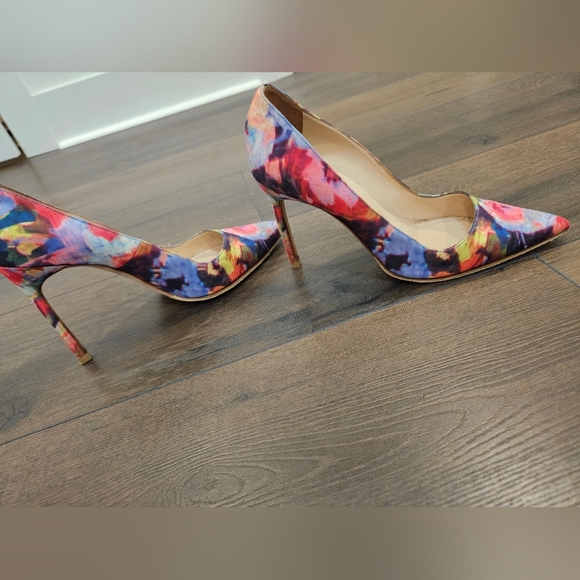 Manolo Blahnik Multicolor Floral Printed Fabric BB 105 Pump-39 1/2 - Picture 8 of 15